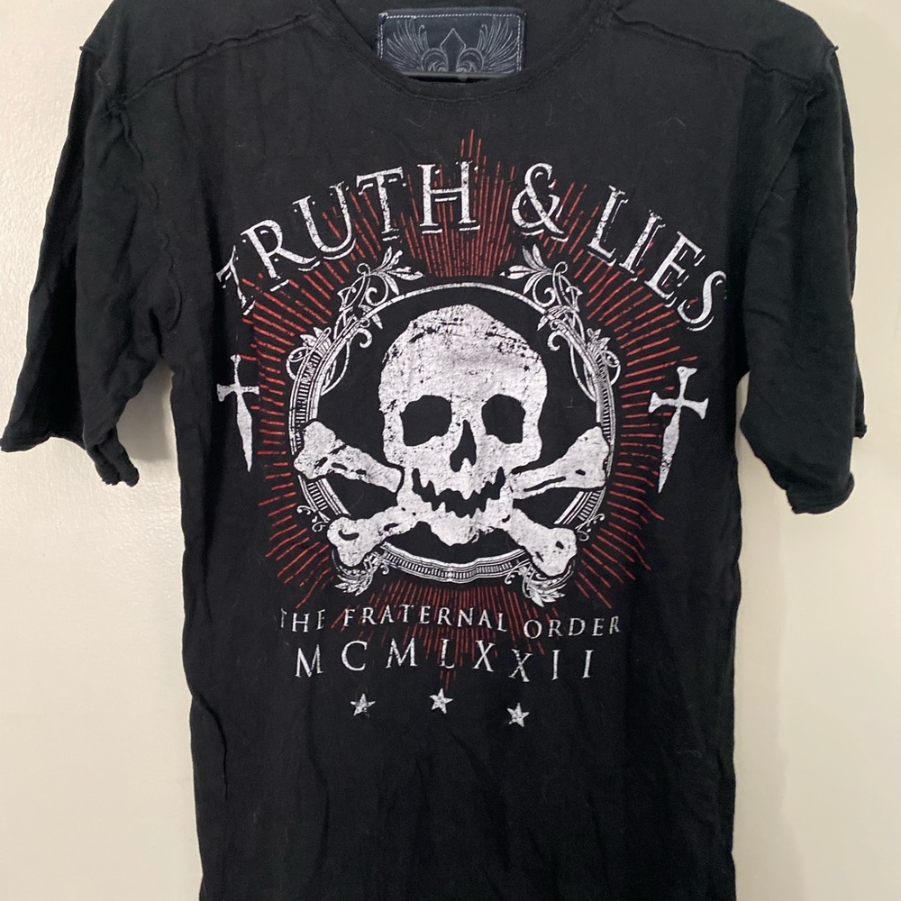 Graphic tshirt